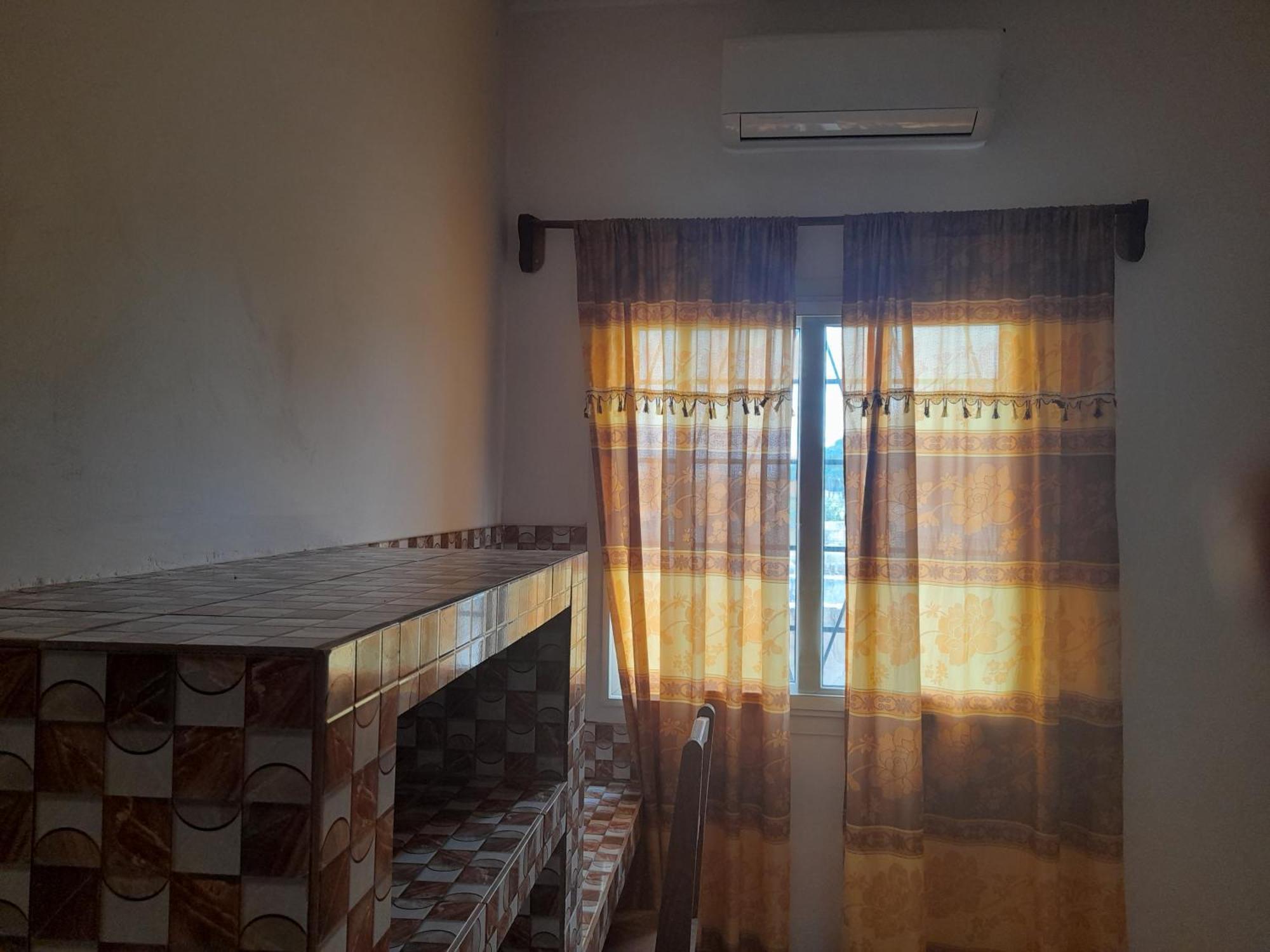 Appartement Familial Spacieux Avec Climatisation Ziguinchor Habitación foto